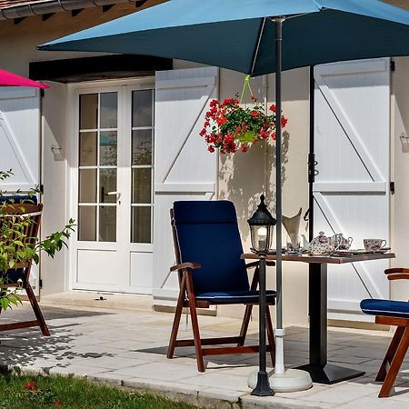 Domaine Du Bois Des Anges Bed & Breakfast Germigny-l'Eveque Exterior photo