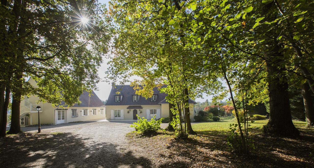 Domaine Du Bois Des Anges Bed & Breakfast Germigny-l'Eveque Exterior photo