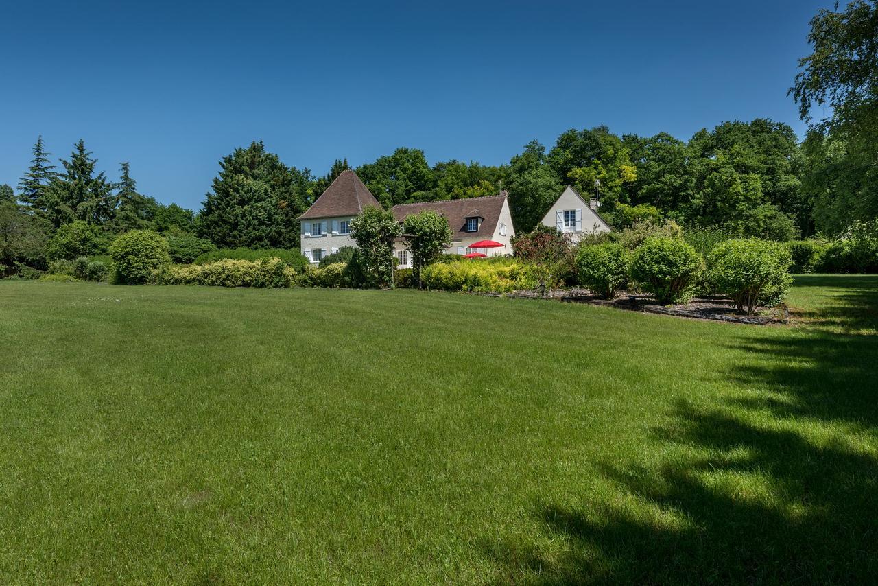 Domaine Du Bois Des Anges Bed & Breakfast Germigny-l'Eveque Exterior photo