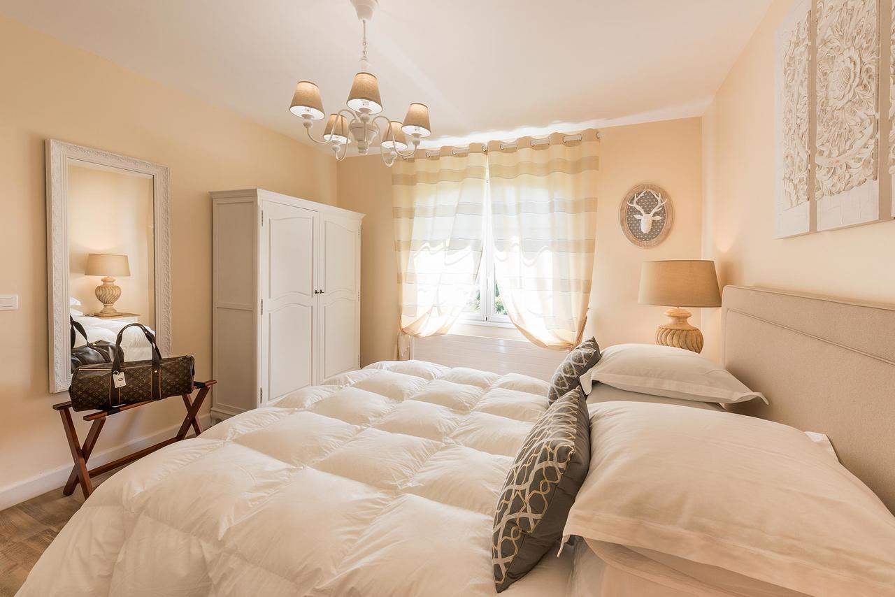 Domaine Du Bois Des Anges Bed & Breakfast Germigny-l'Eveque Exterior photo