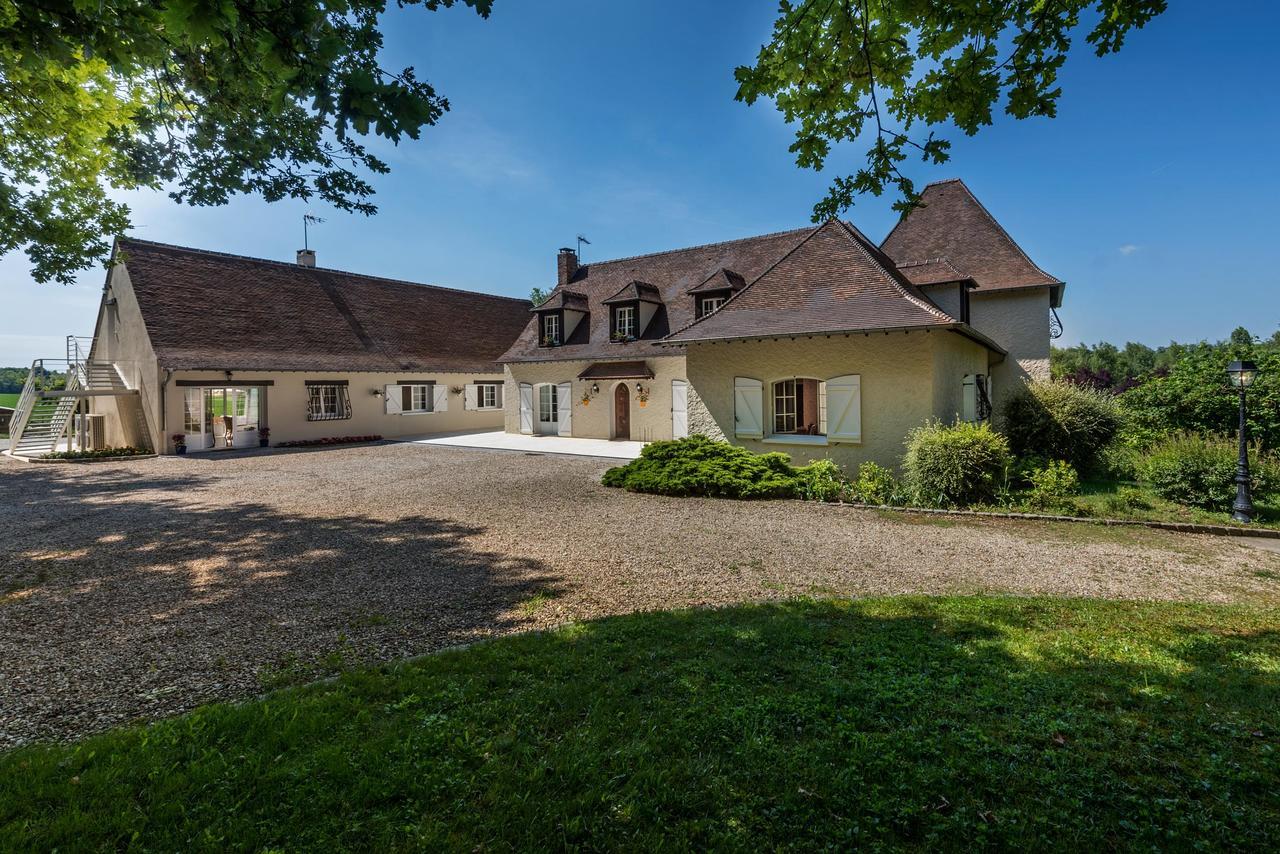 Domaine Du Bois Des Anges Bed & Breakfast Germigny-l'Eveque Exterior photo