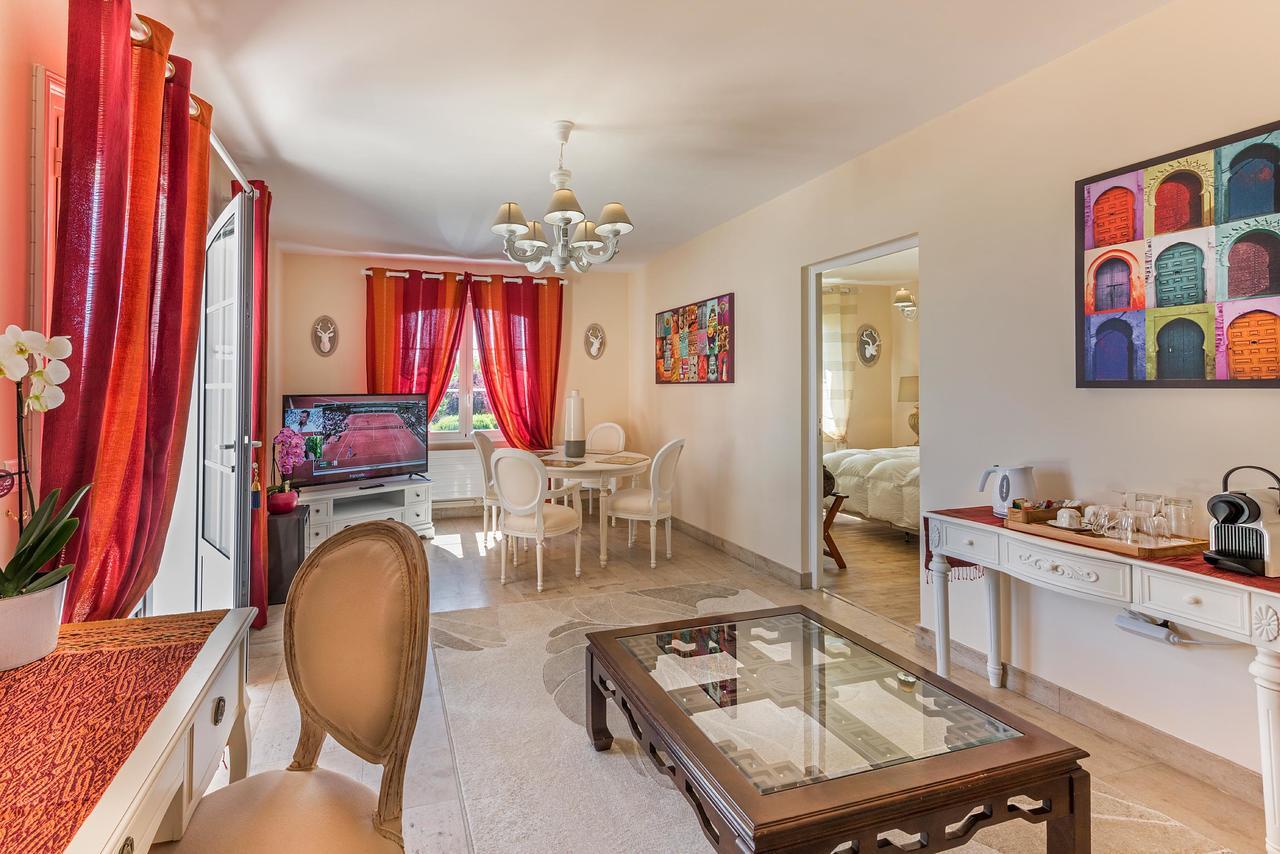 Domaine Du Bois Des Anges Bed & Breakfast Germigny-l'Eveque Exterior photo